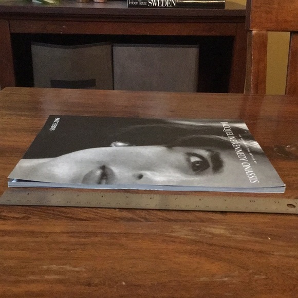 Jacqueline Kennedy Onassis 1996 Sotheby's Auction publication (NOT catalog) - Picture 14 of 15